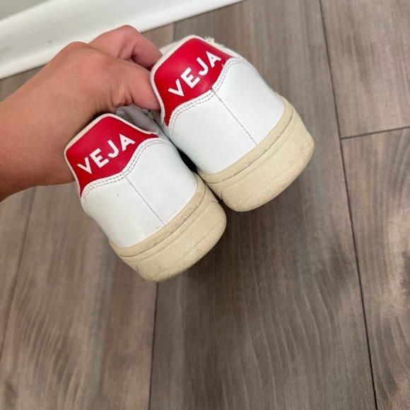 Veja V-10 low top sneaker white size 38 US 7 - Picture 3 of 8